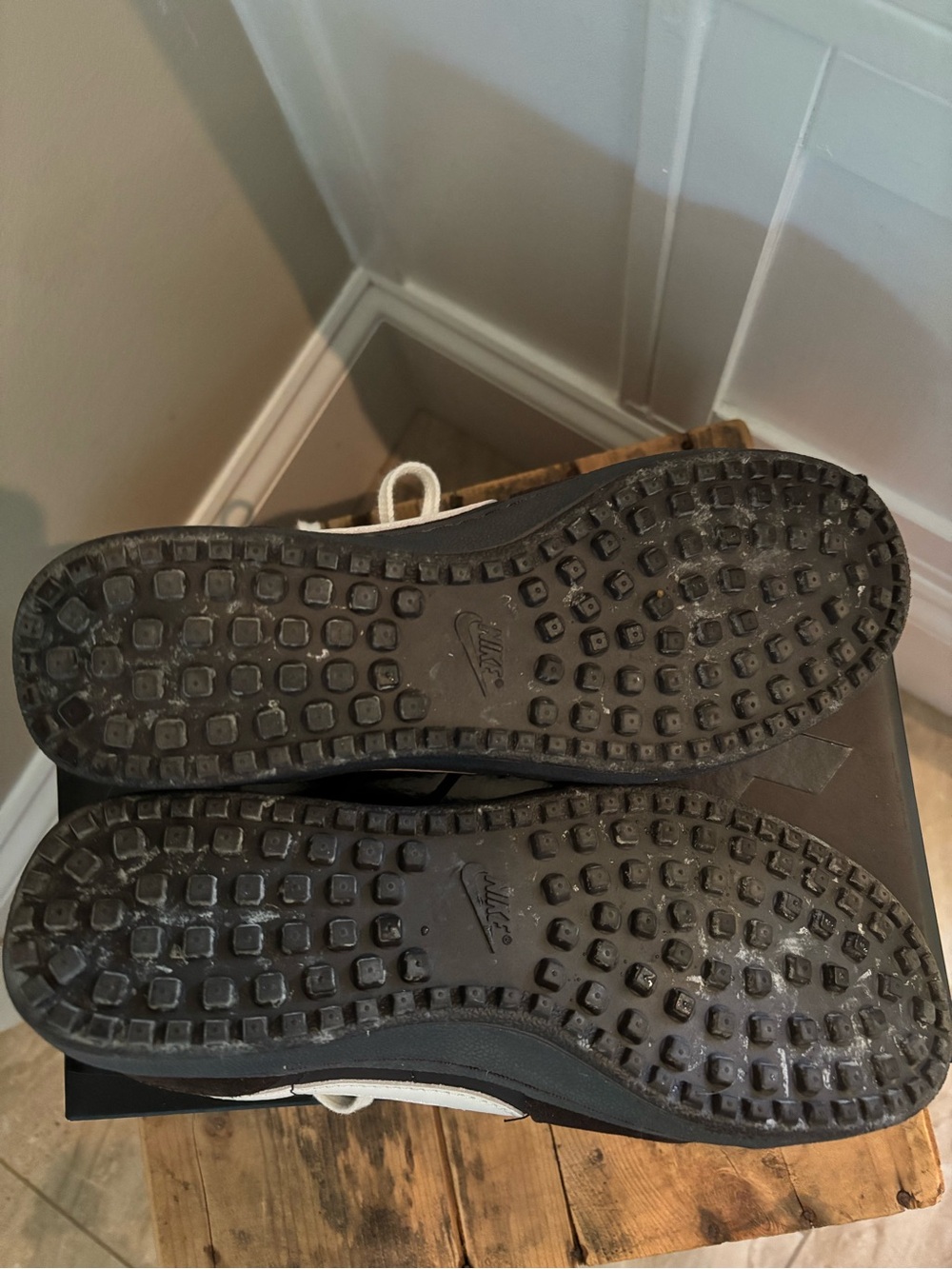 Nike Women's Field General Sneaker - Picture 8 of 11